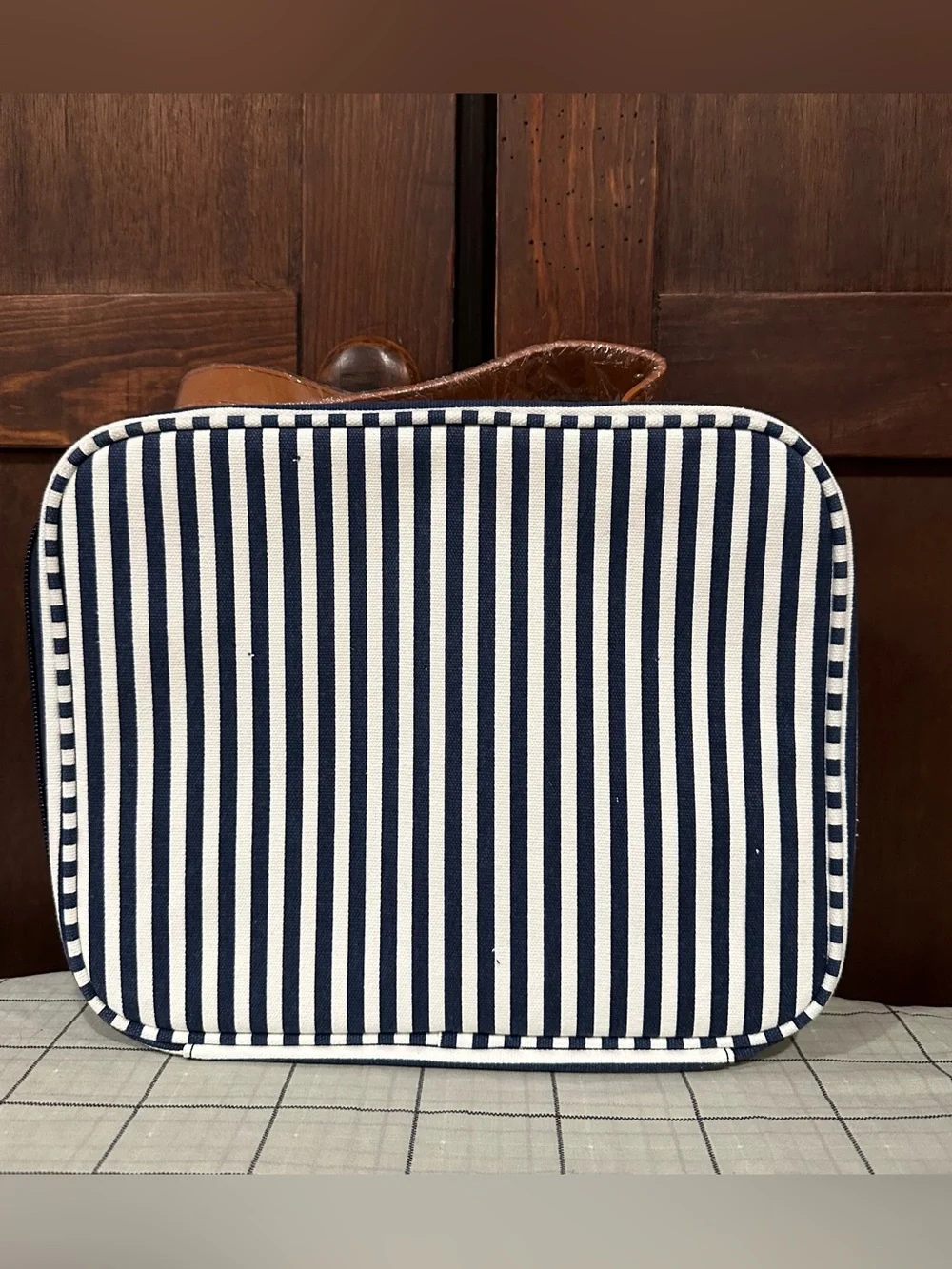 Basidu • Women’s toiletry travel bag • Brand New with tag